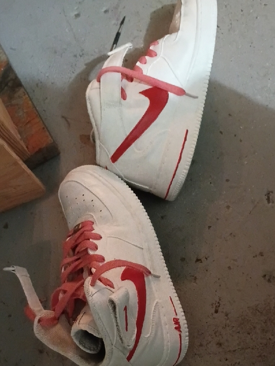 Nike White and Red Low-Top Sneakers with Velcro Strap